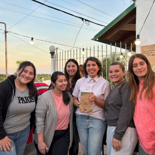 Presentación del libro «Debo haber hecho algo bien» de Mercedes Monserrat